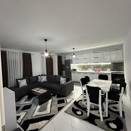 Elezi Apartment City Centre Tirana Exterior foto